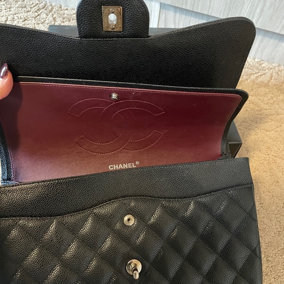 Authentic Chanel Caviar double flap handbag - Picture 4 of 4